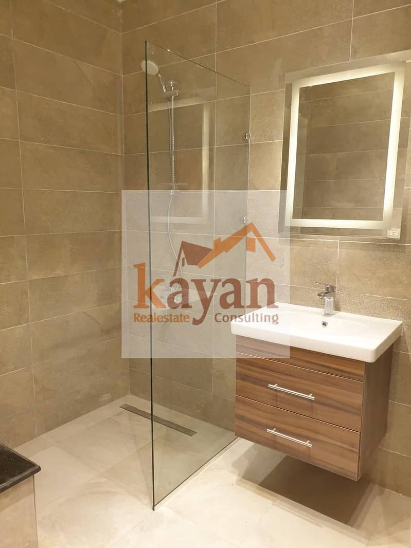 8 82c32f4d-4184-4f23-a138-69dbc320a013. jpg