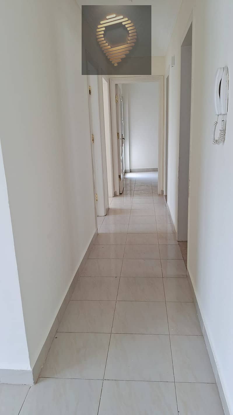 10 WhatsApp Image 2025-06-24 at 17.43. 55_f334db2e. jpg