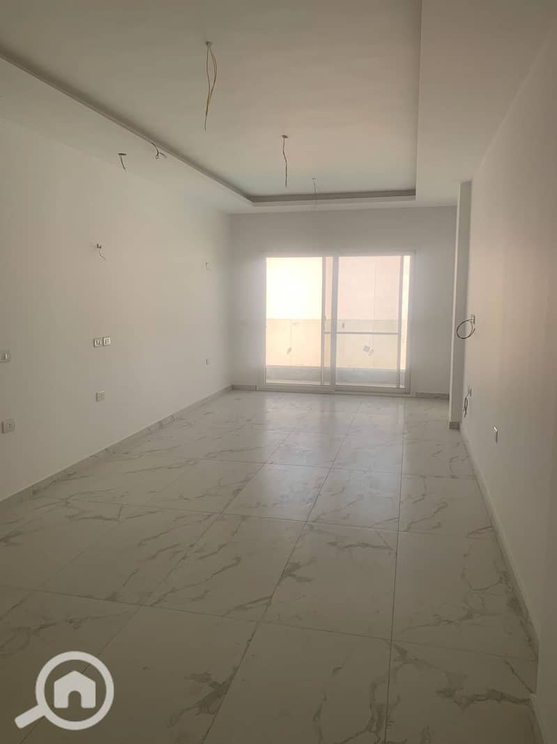 5 4eef35d5-890f-4b25-bfe2-fd3077450b8f. jpg