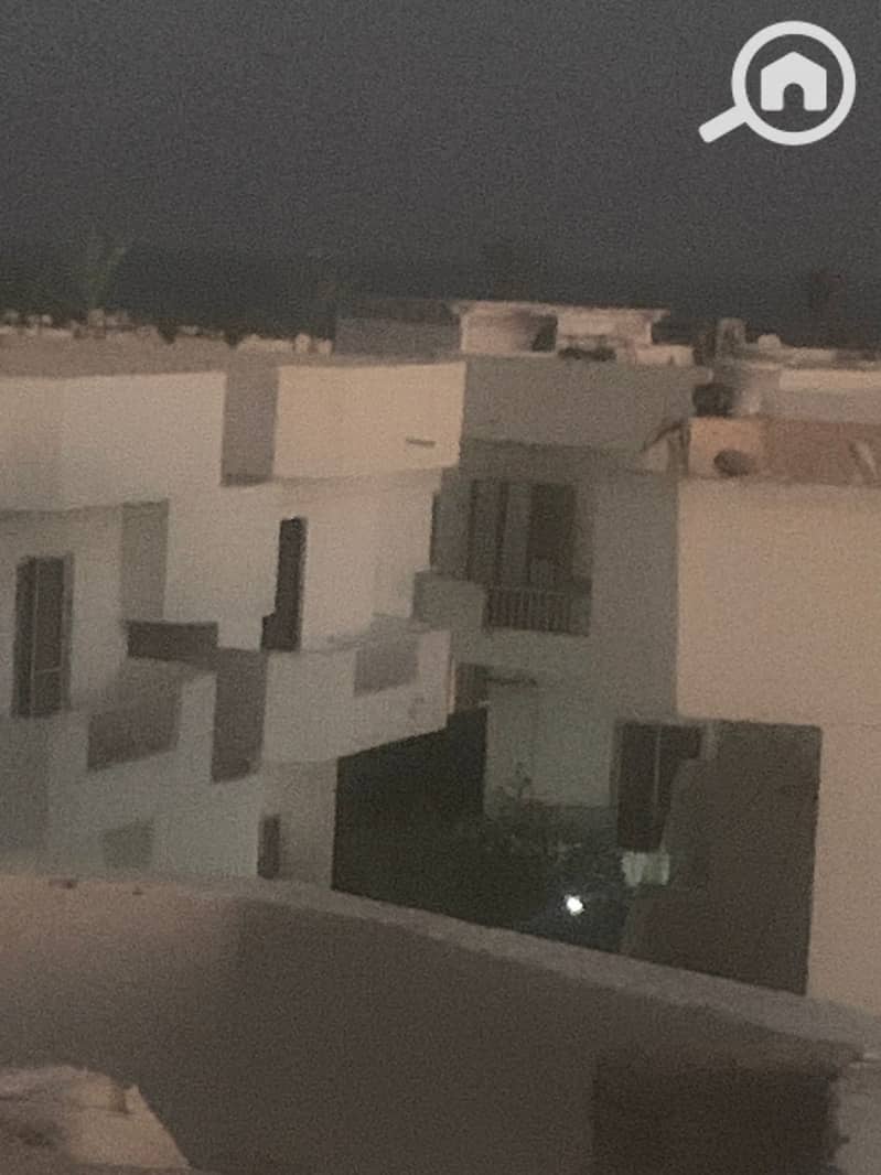 16 2b854bb5-6e95-4684-8f4d-184ac776719d. jpg