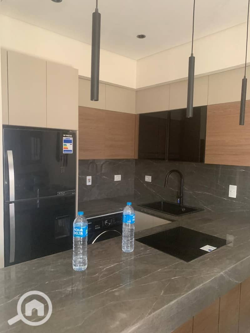 2 3da665f9-ac84-442e-8c9b-b8ec917ee59f. jpg