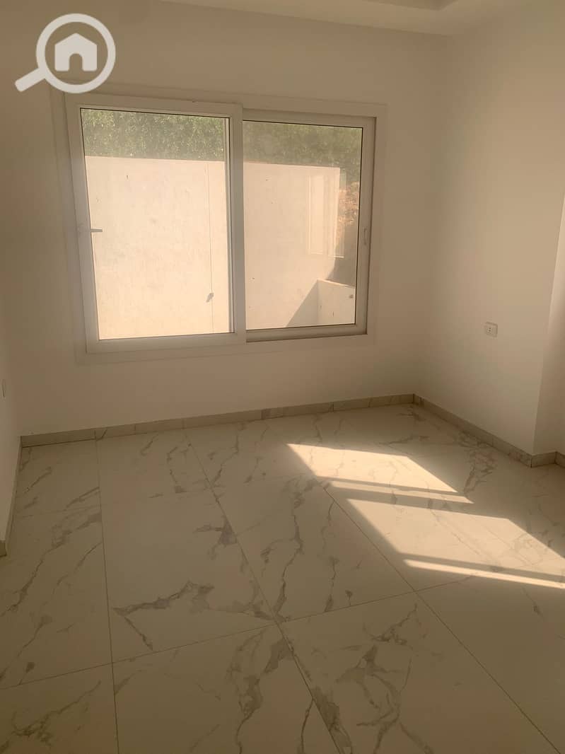 6 eb250786-89e3-4ea2-bf17-af46ffe4f910. jpg