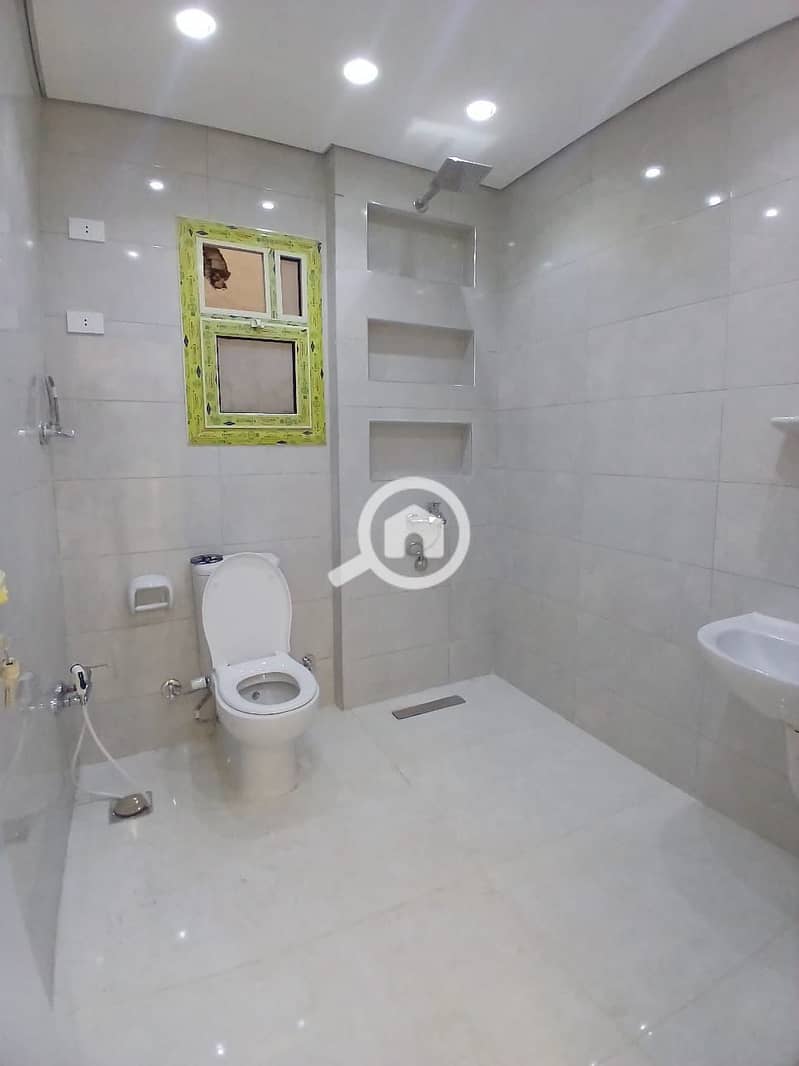 4 7d615316-4ff4-46c8-861d-dd697150eb97. jpg