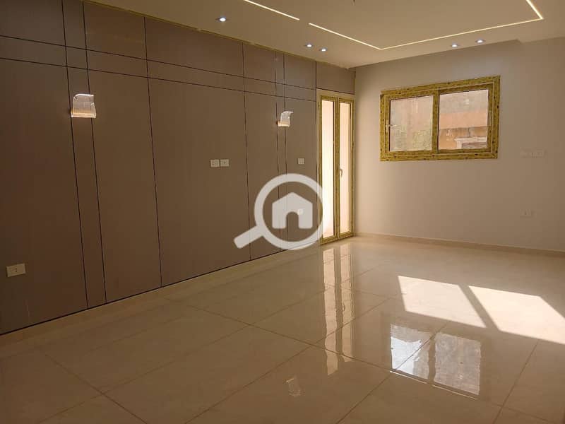 9 93dd6255-5f16-4454-9eff-0b21660a3390. jpg