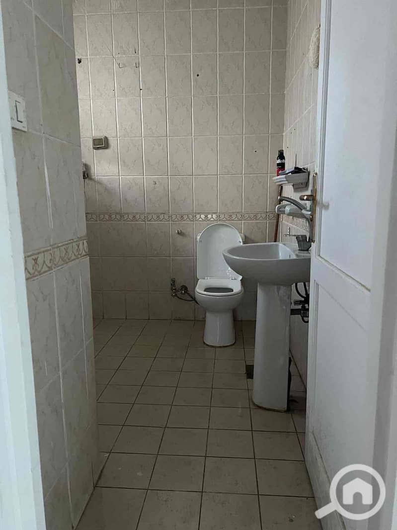 4 d2d0606a-acf5-445f-a806-fa8de49e7f50. jpg