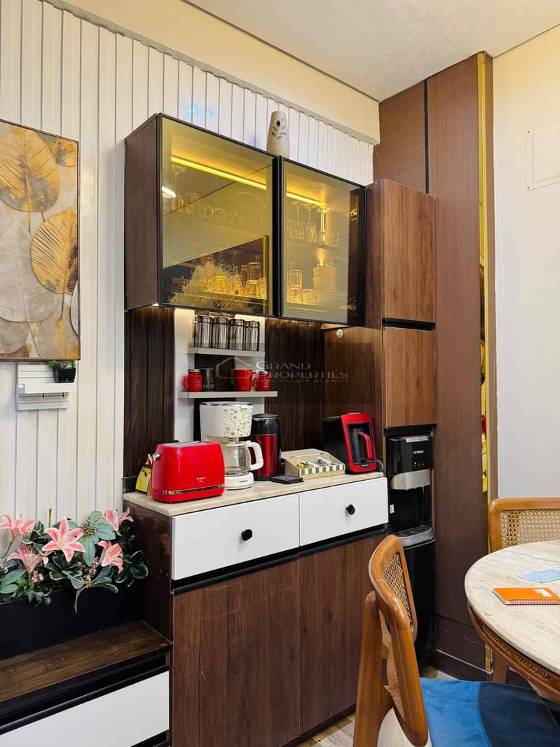 6 a8b84f5a-fc04-45c9-aae2-075778da069f. jpg