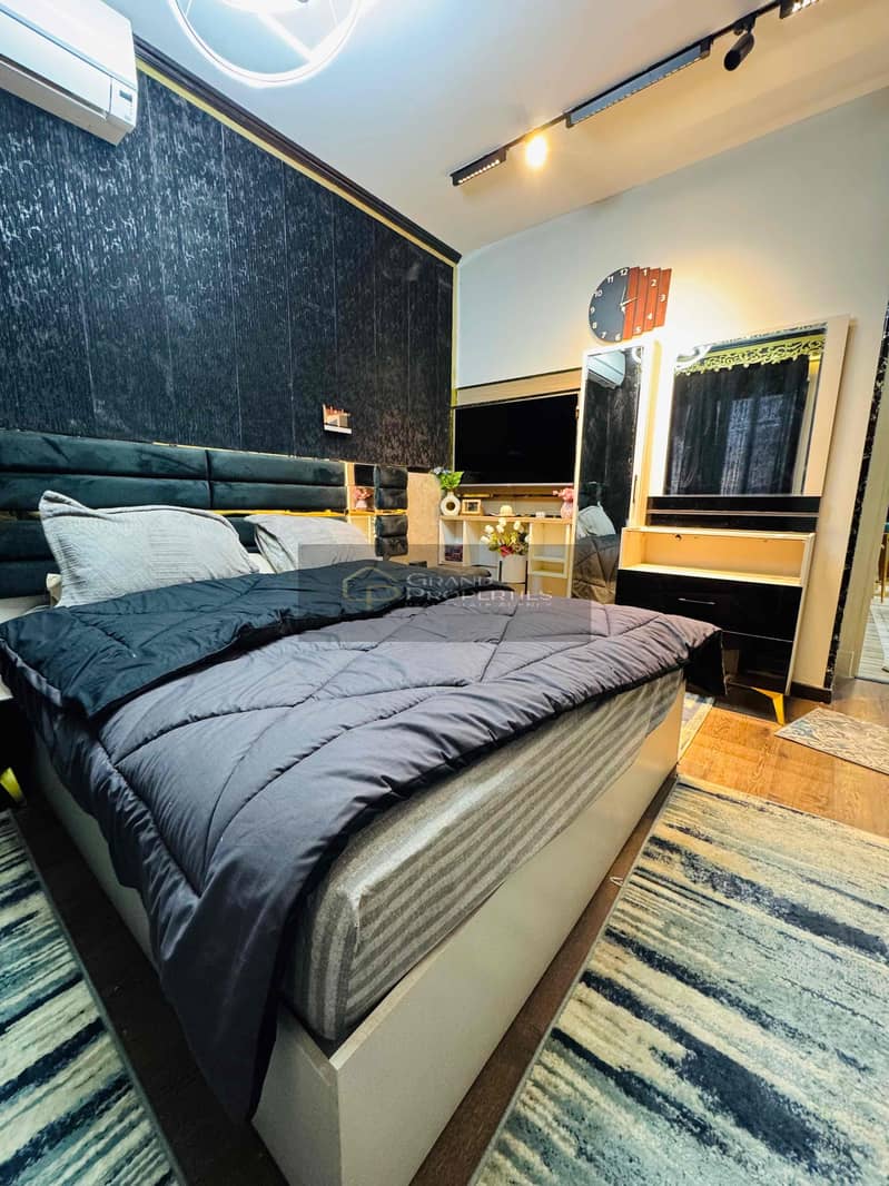 12 3e563aaa-ecbd-433e-9e38-9df93f1cb72f. jpg