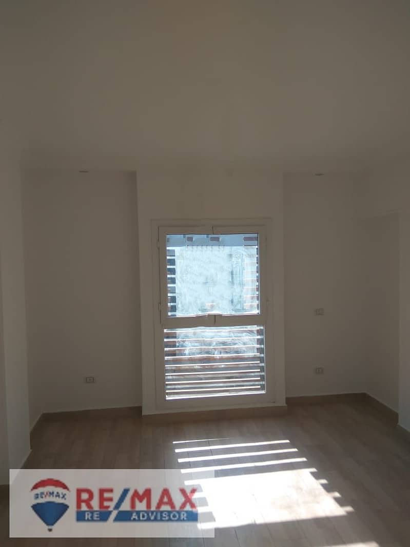 6 WhatsApp Image 2025-04-24 at 10.21. 05 PM (2). jpg