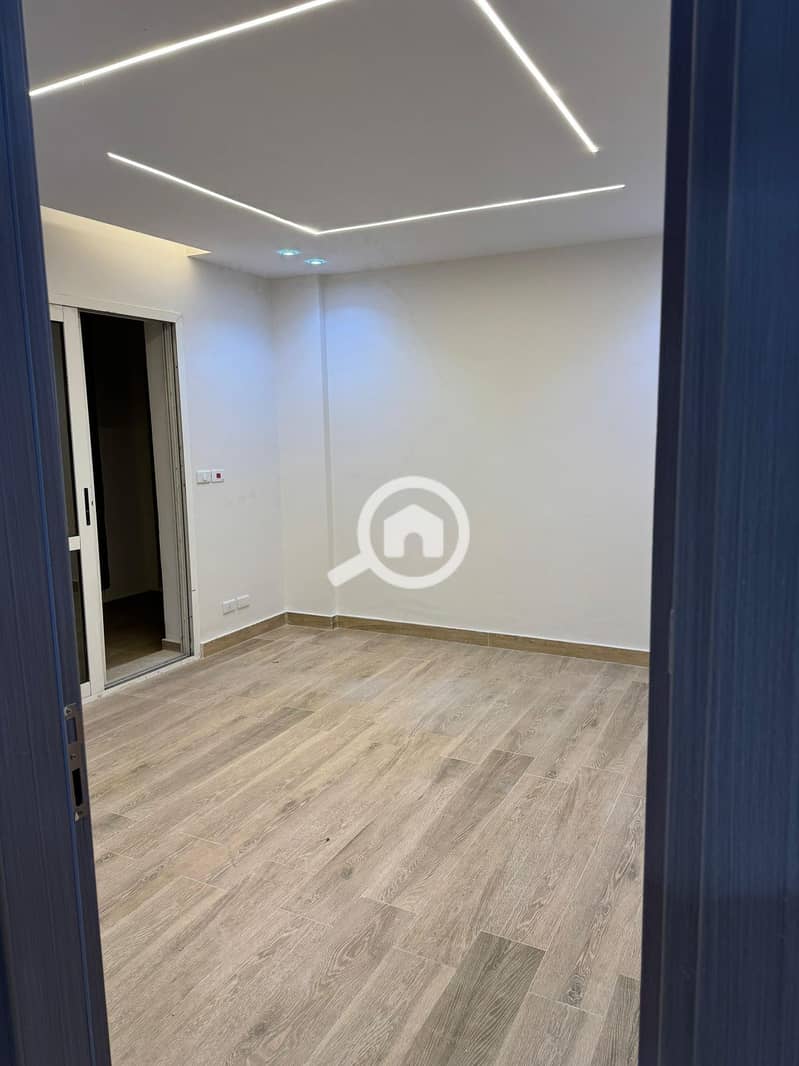 5 WhatsApp Image 2025-12-04 at 1.13. 56 PM (3). jpeg