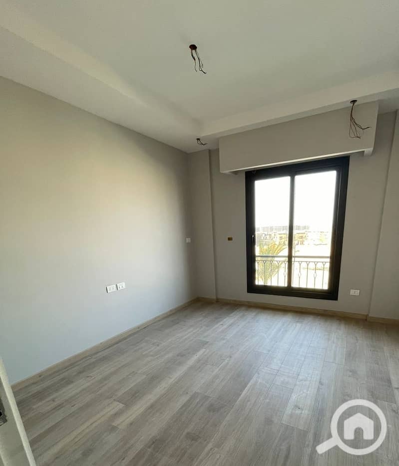 3 WhatsApp Image 2025-08-18 at 21.02. 25_29f40ee2. jpg