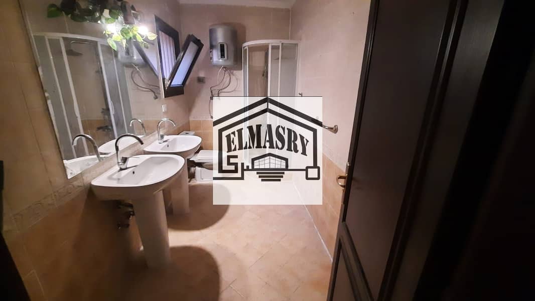 8 aa3a1a03-665a-4700-a788-f43c2cf8bbdd. jpg