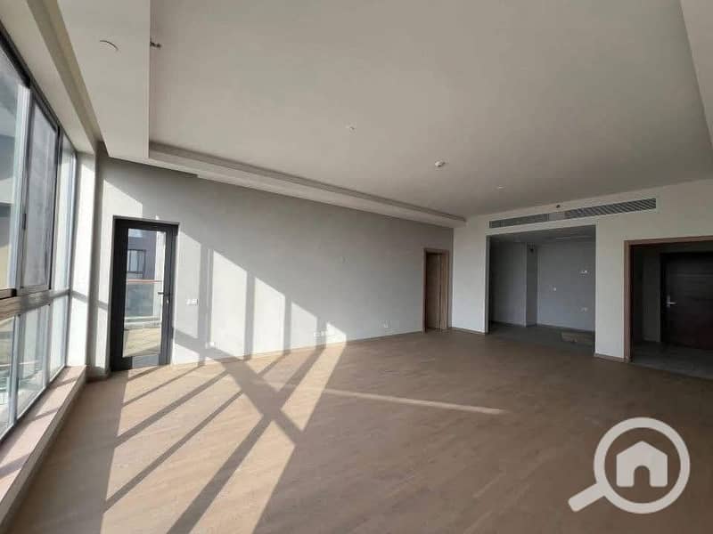 7 cfc20178-89ce-45a2-bd4b-6782f6c46ff0. jpeg