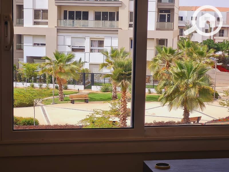 5 e27318e0-1562-4494-bda5-8677157648a8. jpg