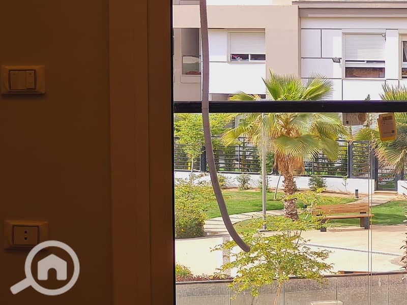 7 61f53703-92c9-411c-832c-0c72a13307a5. jpg