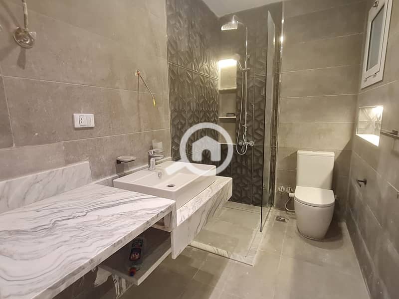 9 e22fc85e-524b-4ddf-a814-e3f82a0ed5c4. jpg