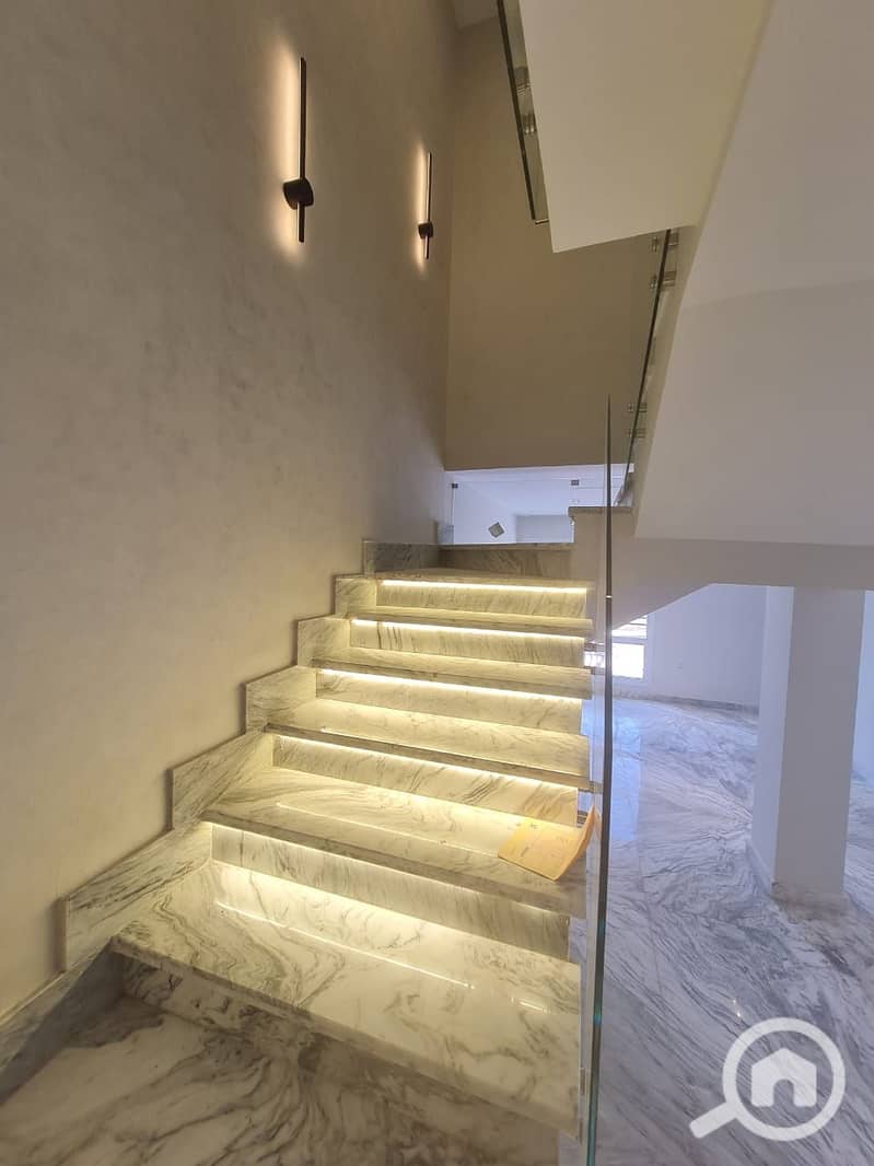 13 d26b8ff8-cbeb-41be-836a-a5552c156640. jpg