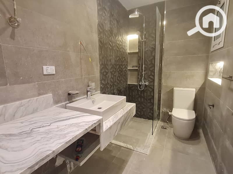 15 e22fc85e-524b-4ddf-a814-e3f82a0ed5c4. jpg