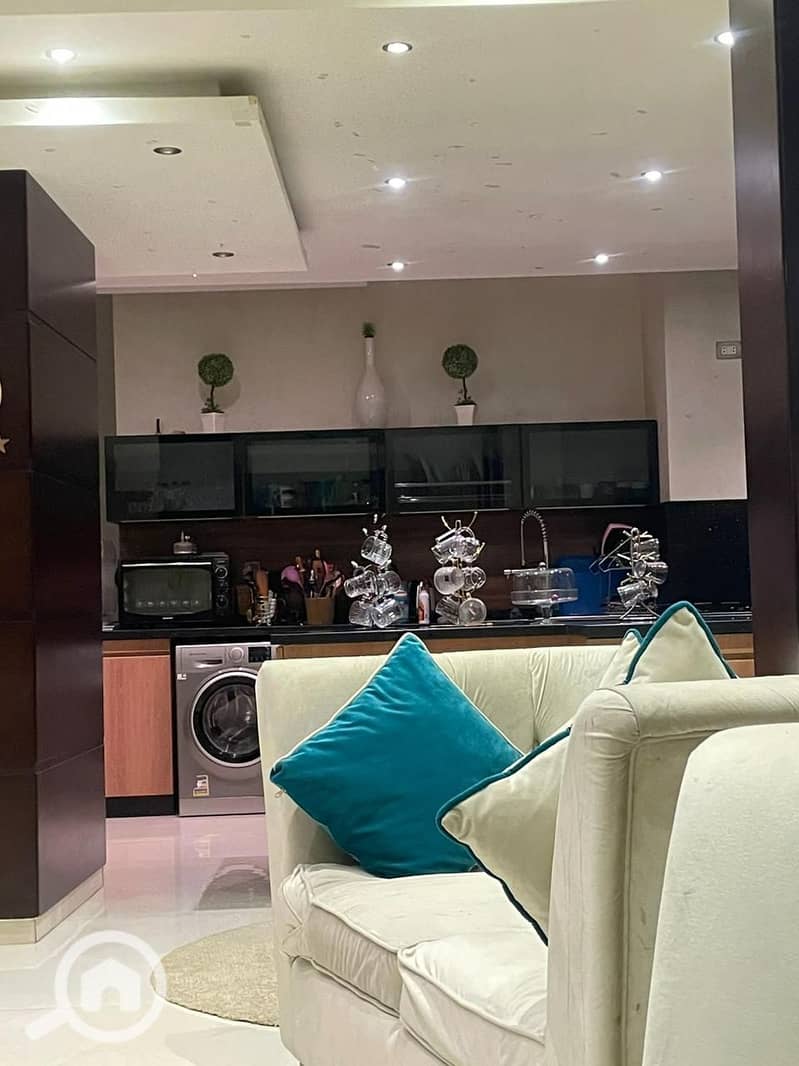 5 WhatsApp Image 2025-12-04 at 14.49. 29_52281660. jpg