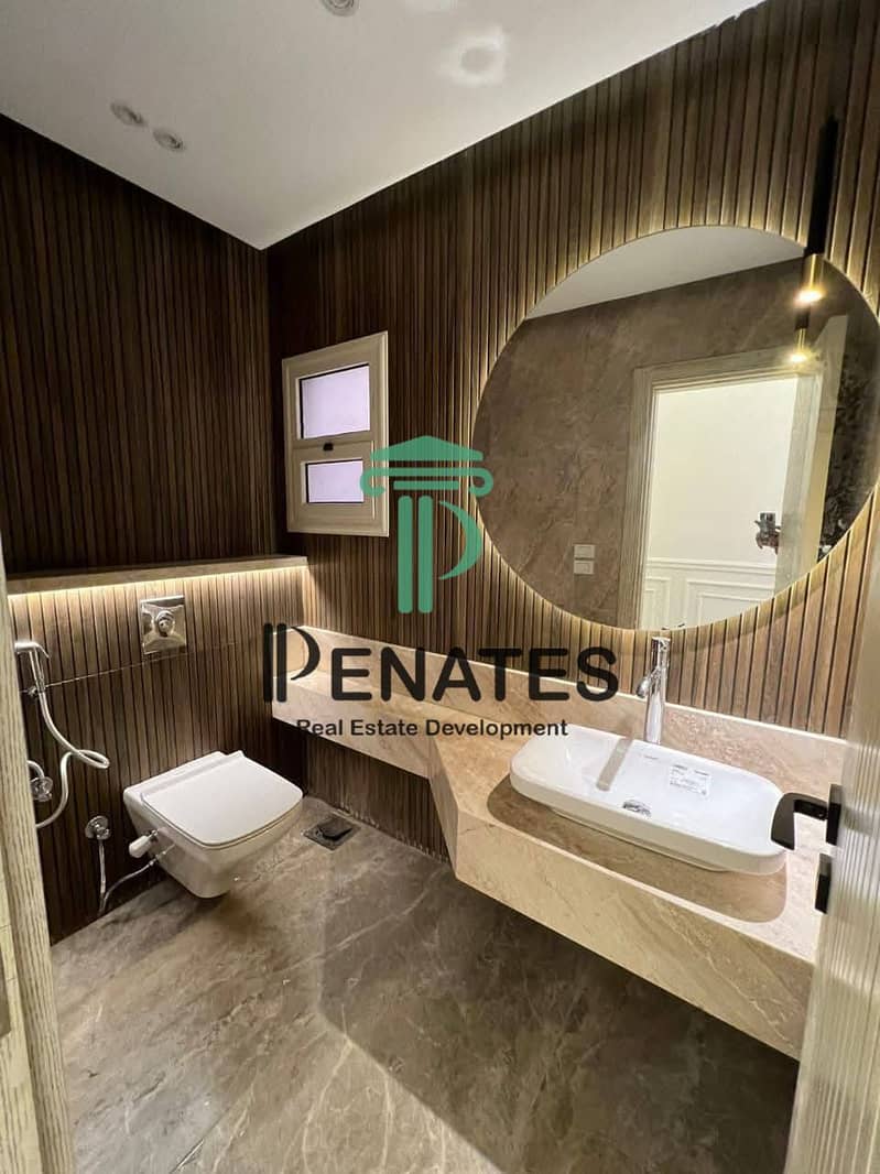 8 Interior-1 (5). jpg