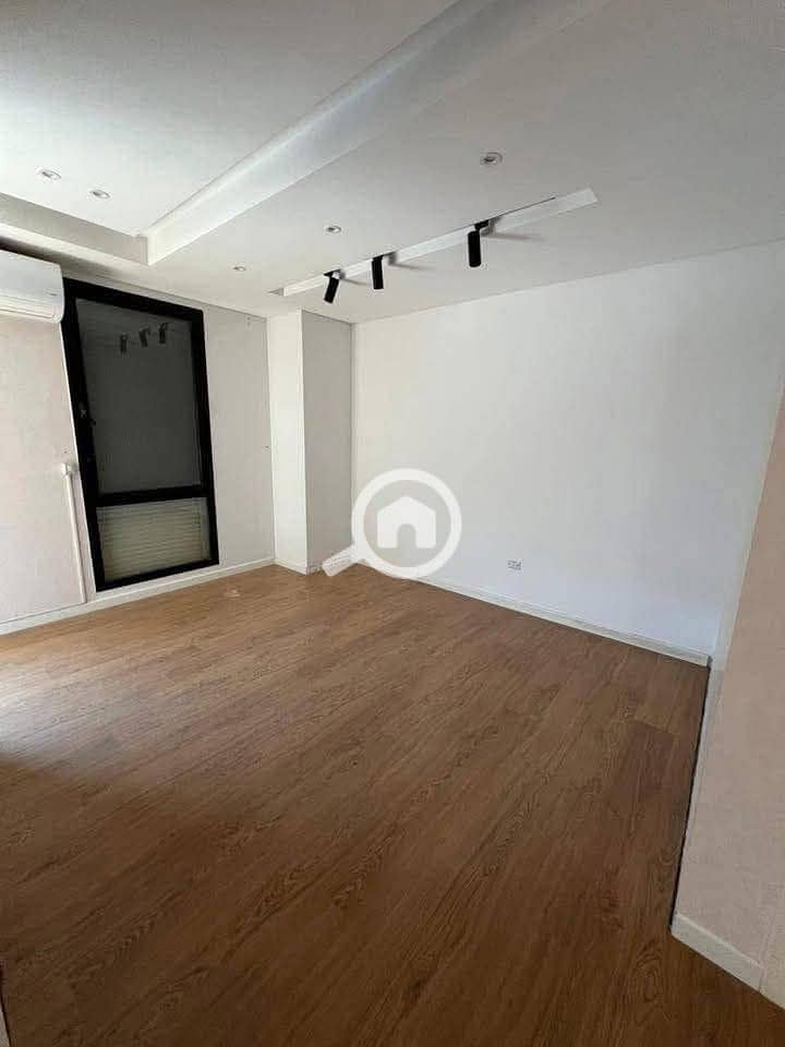 4 91661bae-971a-4cd6-beb6-74b07b9ab85a. jpeg