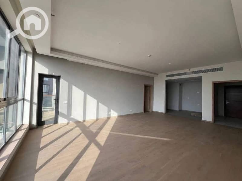 7 cfc20178-89ce-45a2-bd4b-6782f6c46ff0. jpeg