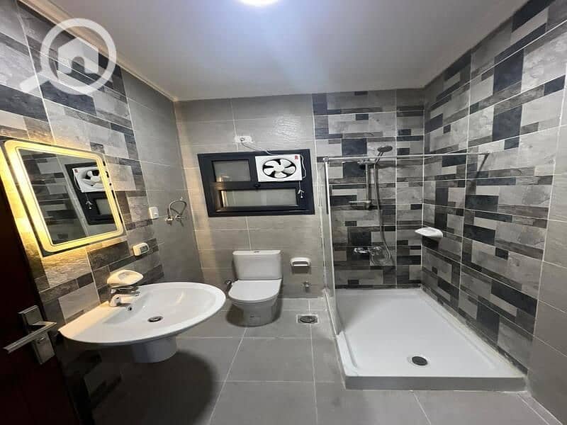 4 WhatsApp Image 2025-03-17 at 10.18. 11 PM (1). jpeg