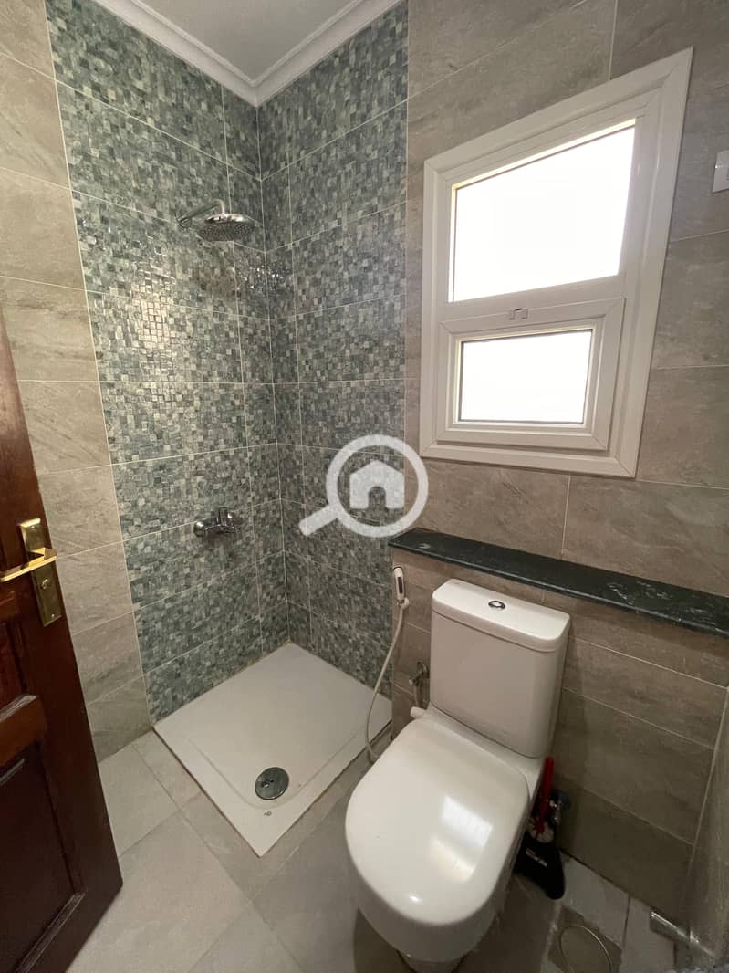 6 e4d77840-9588-456e-9cc6-8e09b1ddf644. jpg