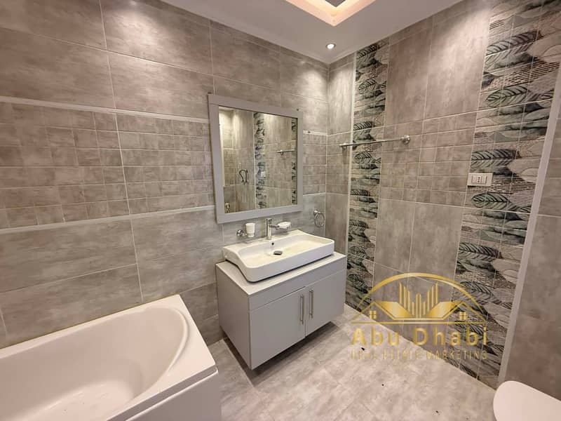 10 8801990c-78fb-4ab4-9c64-7522c62dac40. jpg