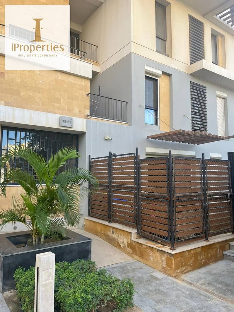 12 3e9b1d23-fdc2-4d9e-ab3e-0f0516f9a638. jpg