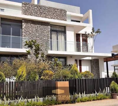 5 Bedroom Twin House for Sale in 6th of October, Giza - IMG_5730. jpg