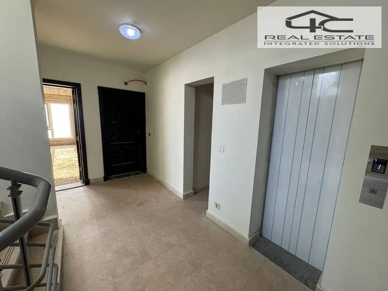 10 WhatsApp Image 2024-12-03 at 9.15. 37 PM. jpg