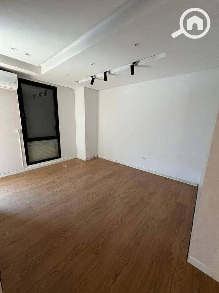 7 91661bae-971a-4cd6-beb6-74b07b9ab85a. jpeg