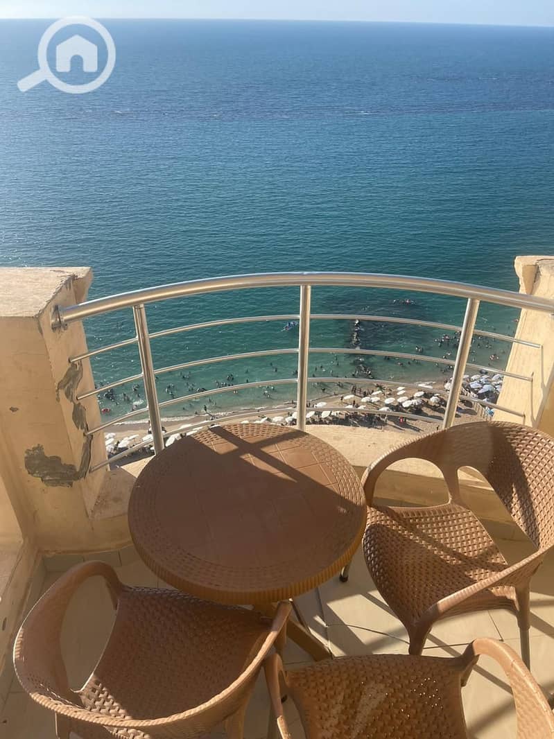 2 5c482bc2-aa27-4d2f-90bb-045be5bfed73. jpg