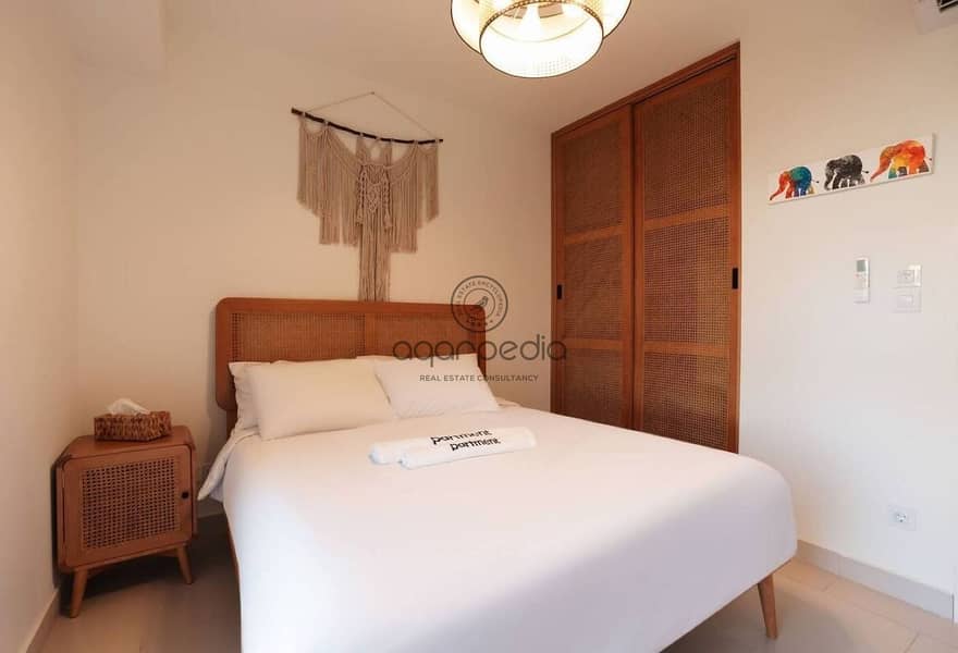 10 b9cc5508-ea9a-484b-a5dc-bd7bfbc686c4. jpg