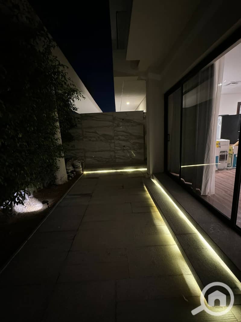 8 WhatsApp Image 2025-12-04 at 1.37. 31 PM. jpeg