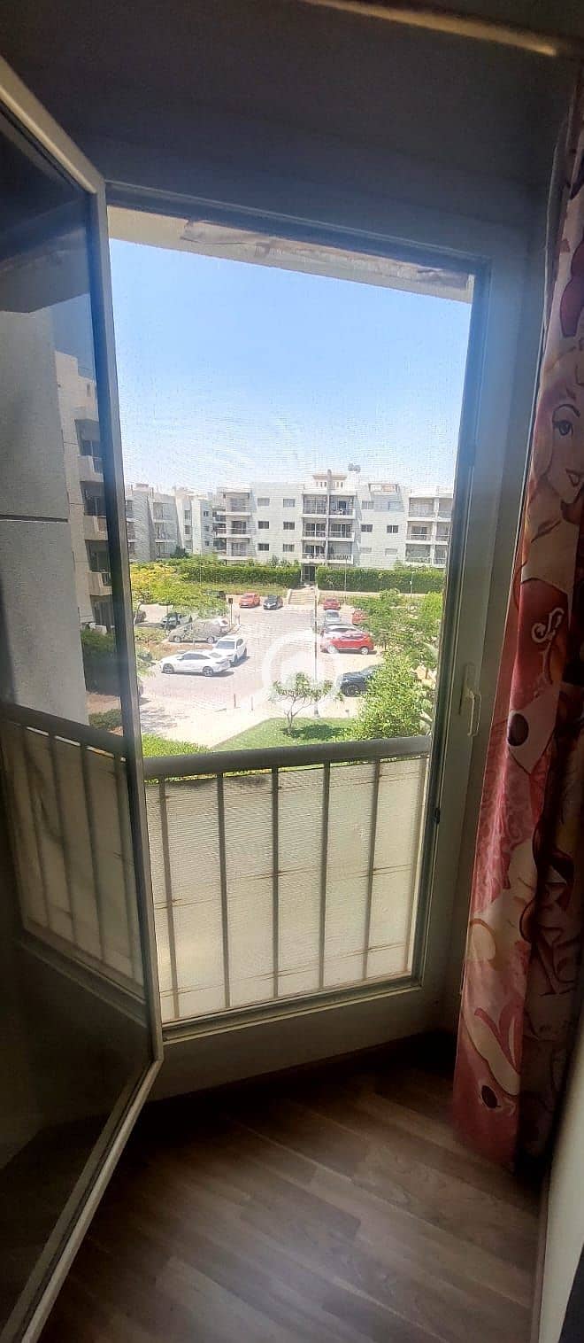 4 WhatsApp Image 2025-10-06 at 14.15. 51_db28ac9c. jpg