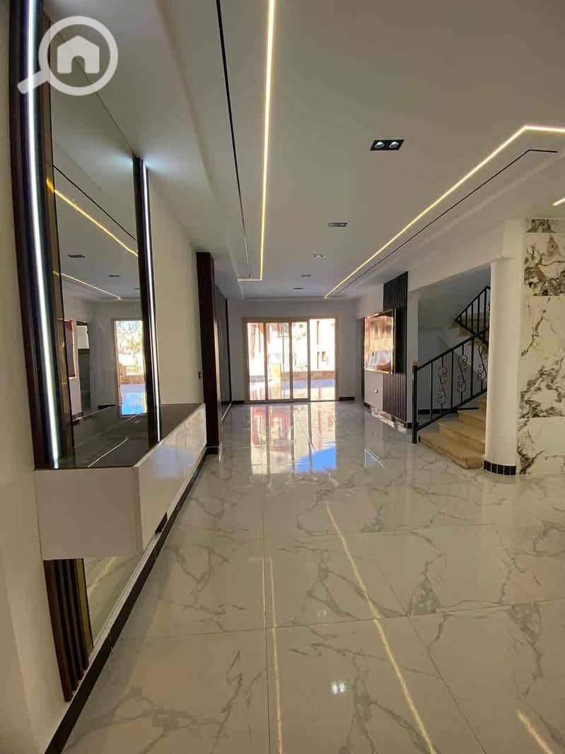 3 fe72874f-d52c-4b50-af50-e95a225518b0. jpg