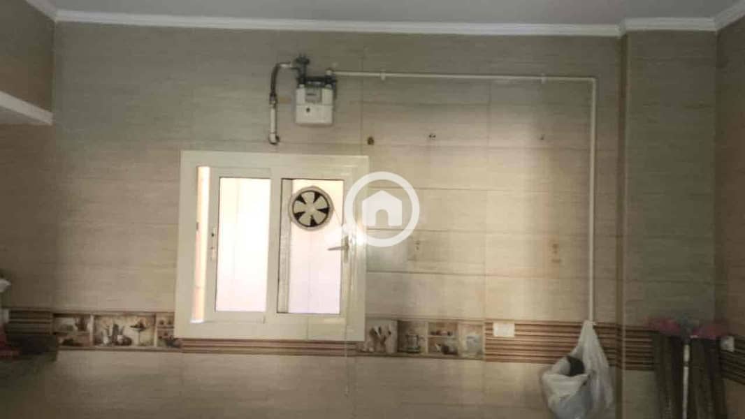 8 68d454f7-a9c9-45f0-a956-e68e6cd14429. jpg