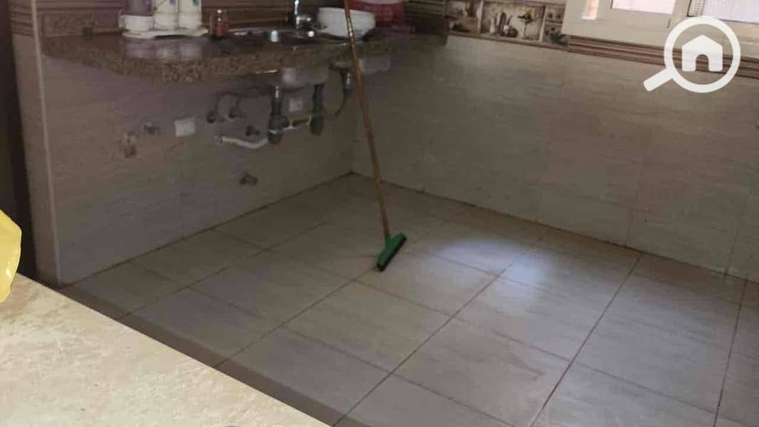 9 ad1db4e5-12f8-46fb-8854-8c5e3a880abf. jpg