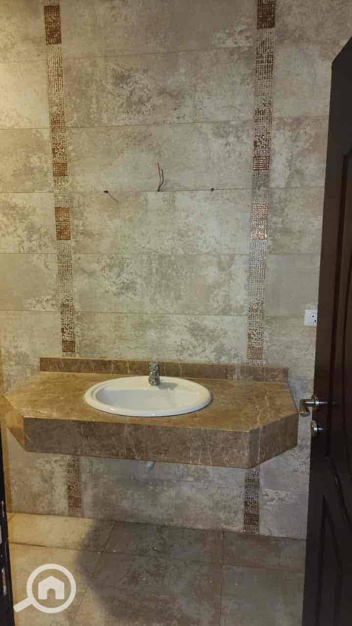 21 410af59c-42db-41ef-8e10-581126e4a0d1. jpg