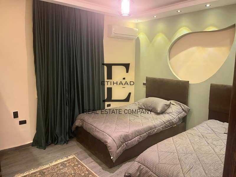 4 5c8b942a-2ed5-4156-a2e2-2a98422d2b5e. jpeg