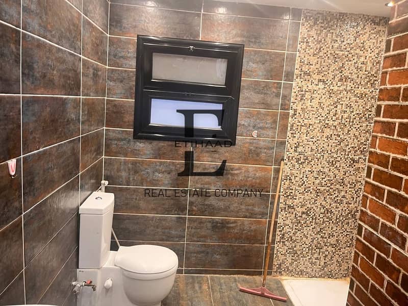 10 c9297975-c64d-4adb-9ce7-a18f32edc3d9. jpeg