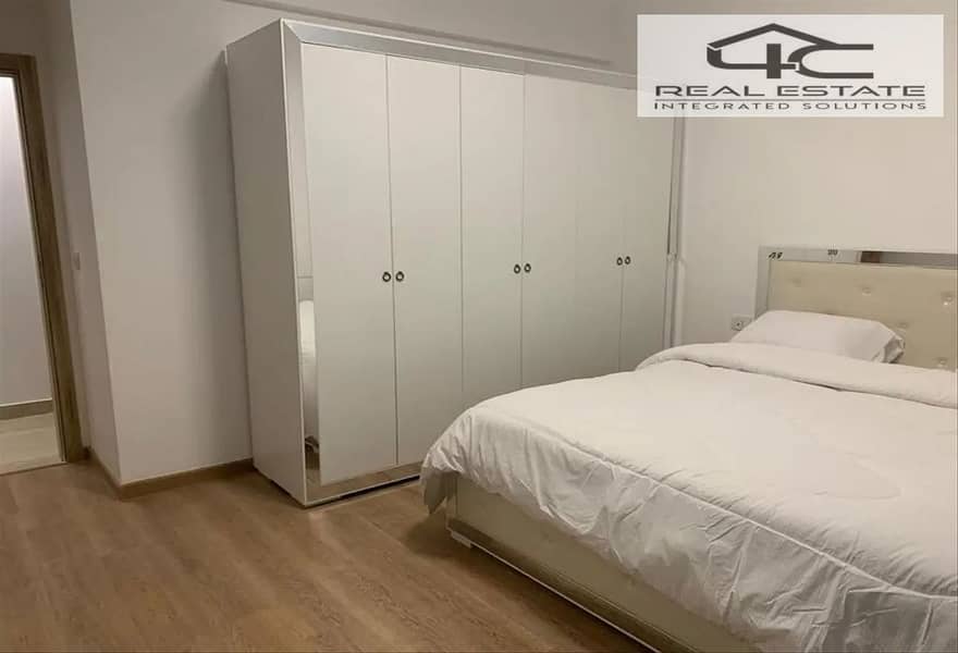 26 5808064-96e08o. png