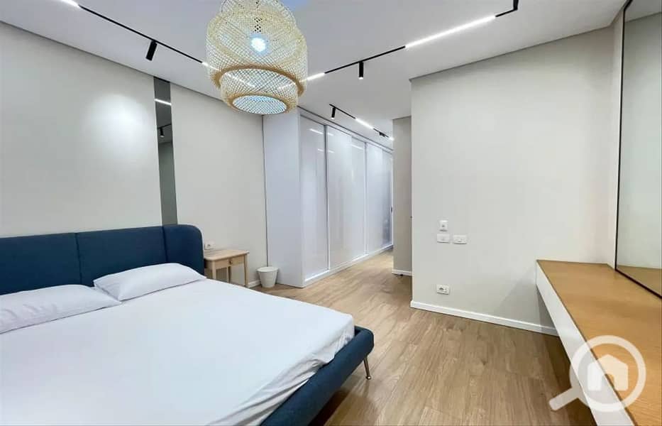 5 7059180-152f8o_1400x900. jpg