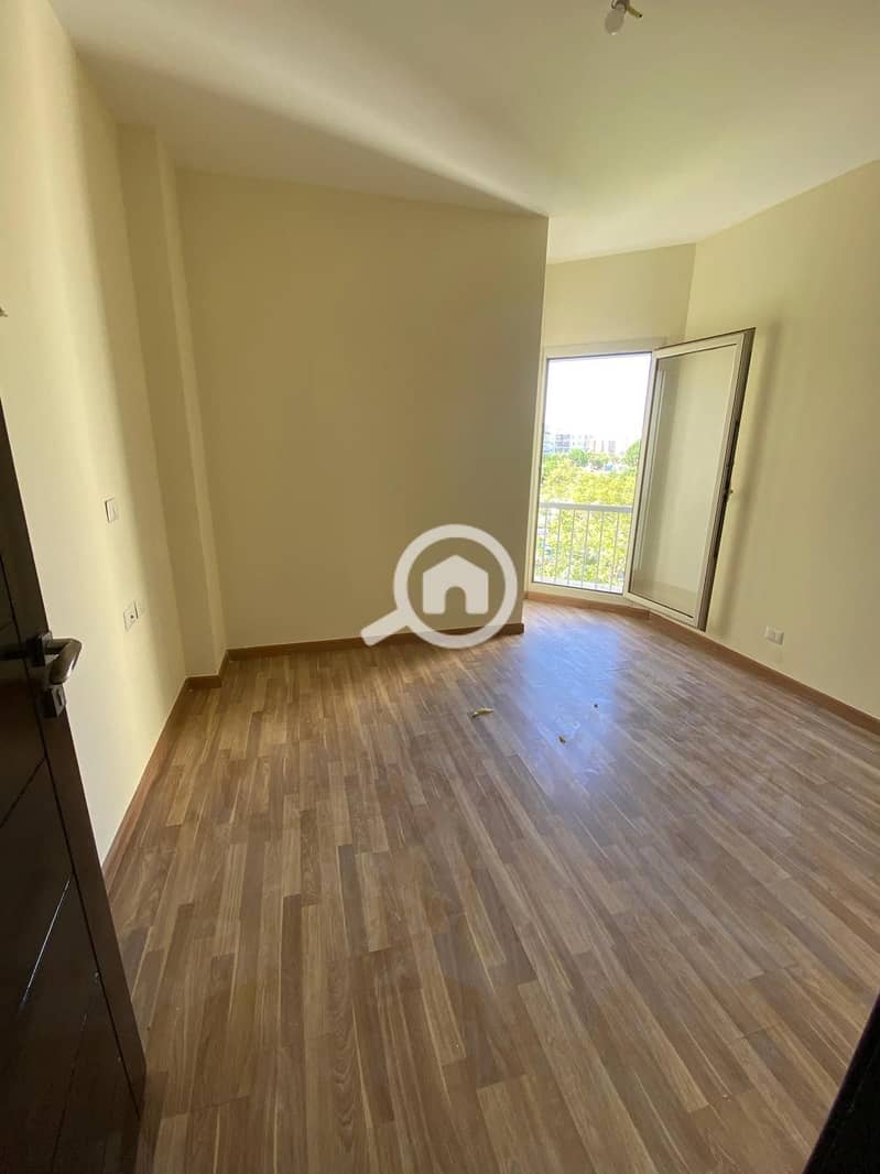 5 WhatsApp Image 2025-12-04 at 15.51. 32_262470fa. jpg