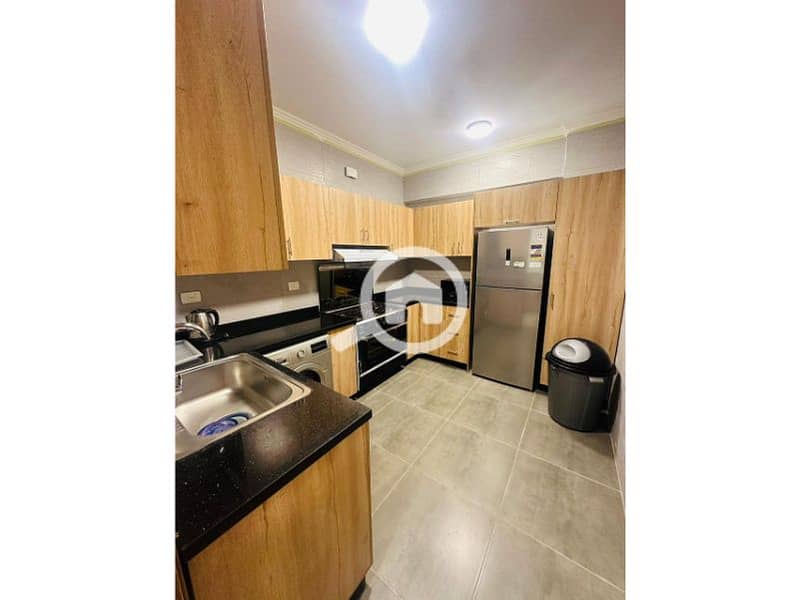 10 484a5c96-4798-4285-a882-879ce15dd178. jpg