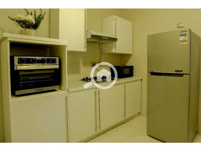 10 ef322158-3f4a-4f7a-919d-fe83e95f3291. jpg