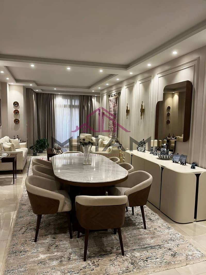 2 photo_5875226265923554226_y. jpg