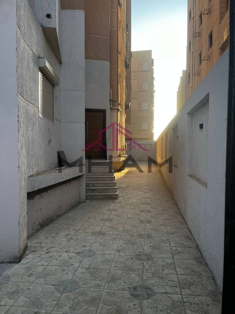 6 photo_5874956340113902493_y. jpg