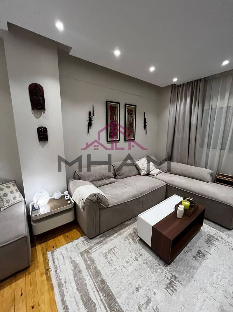 28 photo_5875226265923554240_y. jpg